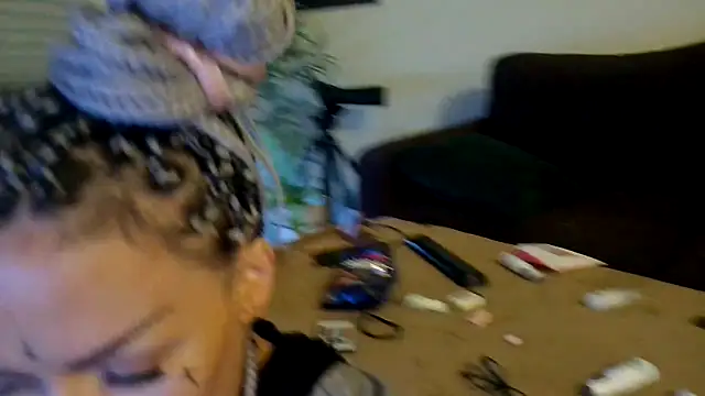 Snapshot of shyhornymommy chatting on May 2, 9:42 pm shyhornymommy online show from May 2, 9:42 pm