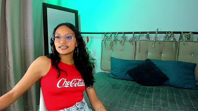 Snapshot of miel_ambar chatting on April 20, 1:03 pm miel ambar online show from April 20, 1:03 pm