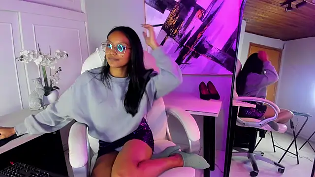 Snapshot of miel_ambar chatting on April 29, 5:30 pm miel ambar online show from April 29, 5:30 pm