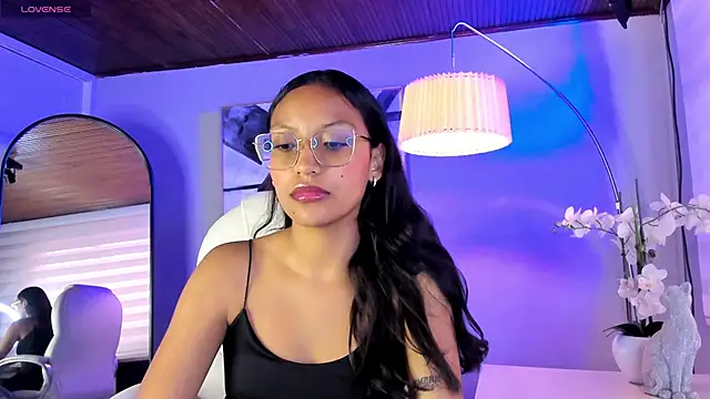 Snapshot of miel_ambar chatting on May 14, 1:40 pm miel ambar online show from May 14, 1:40 pm