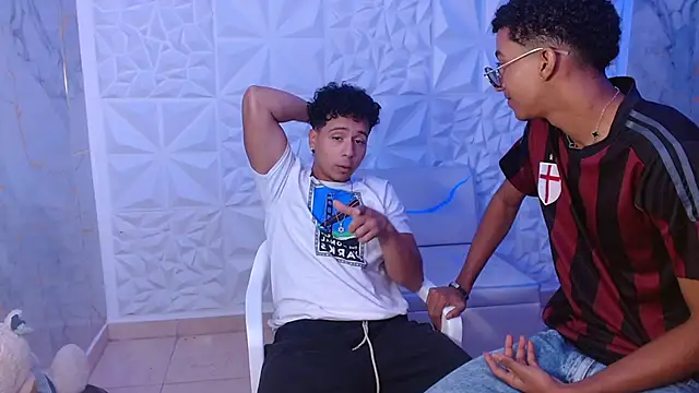 goldenjyj online show from April 14, 2:34 pm