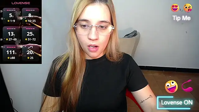 Snapshot of Ambar_lynn01 chatting on June 26, 8:13 pm Ambar lynn01 online show from June 26, 8:13 pm