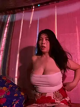 Snapshot of Best-nude chatting on June 13, 7:17 am Best-nude online show from June 13, 7:17 am