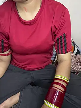 Snapshot of Cute_maari chatting on April 25, 5:10 pm Cute maari online show from April 25, 5:10 pm