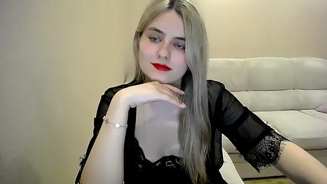 Snapshot of _shy_sabrina__ chatting on April 20, 8:32 pm shy sabrina online show from April 20, 8:32 pm