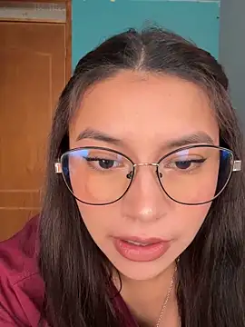 Snapshot of CocoaGigiMuse chatting on April 25, 3:42 pm CocoaGigiMuse online show from April 25, 3:42 pm