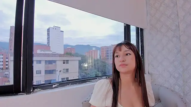 Snapshot of katherine_glow chatting on May 19, 11:27 am katherine glow online show from May 19, 11:27 am