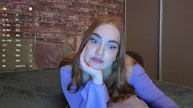 Snapshot of LeryKiss chatting on April 29, 1:37 pm LeryKiss online show from April 29, 1:37 pm