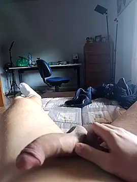 Snapshot of yourboy_27 chatting on April 14, 5:41 pm yourboy 27 online show from April 14, 5:41 pm