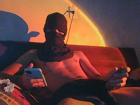 Snapshot of Kisandrel chatting on April 19, 2:49 pm Kisandrel online show from April 19, 2:49 pm