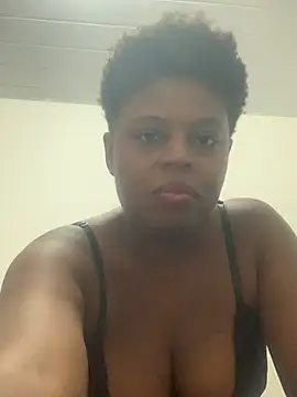 Jennifer3096 online show from April 14, 9:21 pm