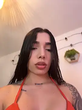 Snapshot of milasantana_ chatting on June 20, 11:18 pm milasantana online show from June 20, 11:18 pm