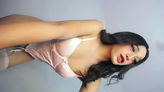 Snapshot of SassyEnchantressx chatting on May 29, 2:59 pm SassyEnchantressx online show from May 29, 2:59 pm
