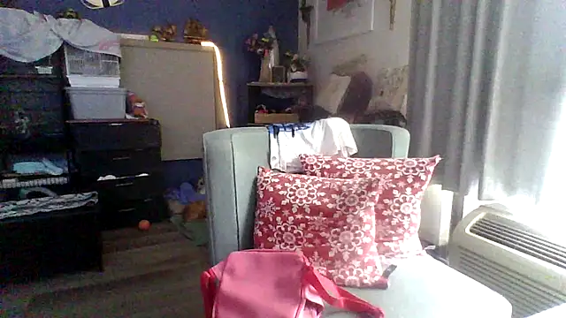 Snapshot of Dicksee_Left chatting on April 29, 3:49 pm Dicksee Left online show from April 29, 3:49 pm
