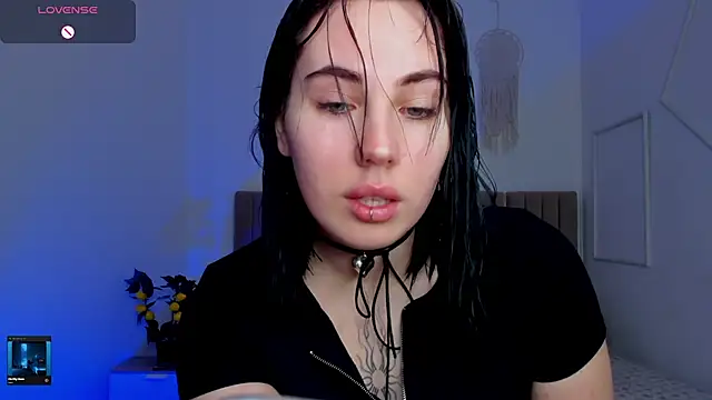 Snapshot of Shiraazsh_ chatting on May 1, 10:20 am Shiraazsh online show from May 1, 10:20 am