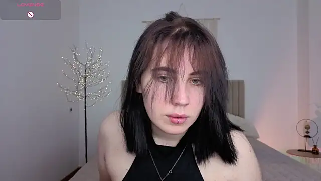 Snapshot of Shiraazsh_ chatting on May 15, 8:05 pm Shiraazsh online show from May 15, 8:05 pm