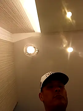 Snapshot of Daddyb00m chatting on April 24, 1:08 am Daddyb00m online show from April 24, 1:08 am
