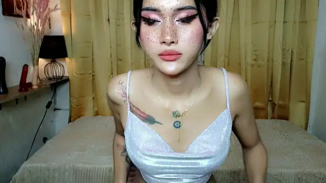 Snapshot of Fuuk_sexdOll69 chatting on May 5, 9:39 am Fuuk sexdOll69 online show from May 5, 9:39 am
