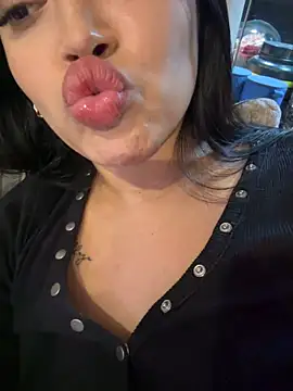 Snapshot of Sara_fun chatting on January 15, 5:29 am Sara fun online show from January 15, 5:29 am