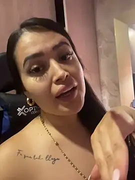 Snapshot of Sara_fun chatting on November 11, 4:23 am Sara fun online show from November 11, 4:23 am