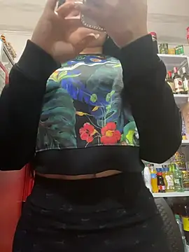 Snapshot of Sara_fun chatting on December 16, 7:41 pm Sara fun online show from December 16, 7:41 pm