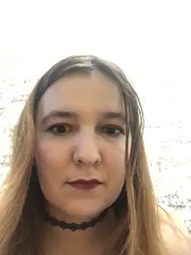 Chill Babe online show from April 17, 1:03 pm