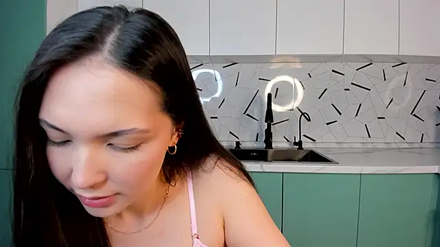 Snapshot of ameliyaa_sun chatting on May 1, 3:16 pm ameliyaa sun online show from May 1, 3:16 pm