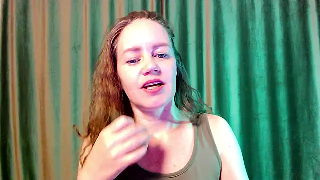 Snapshot of Fern_Lust chatting on April 30, 2:45 pm Fern Lust online show from April 30, 2:45 pm