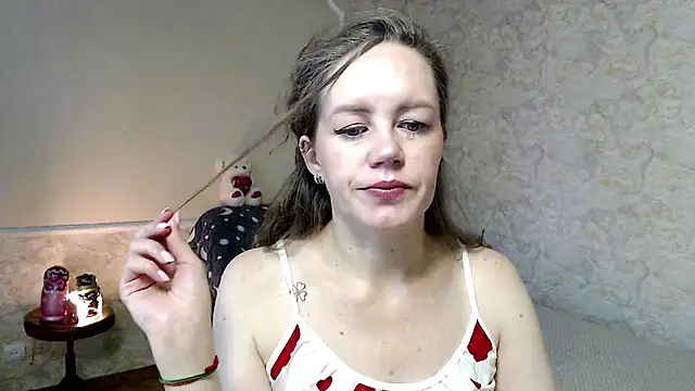 Snapshot of Fern_Lust chatting on June 23, 9:18 am Fern Lust online show from June 23, 9:18 am