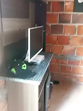  - - putinha - - online show from April 16, 3:46 pm