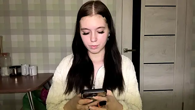 Bubble Eva online show from April 21, 5:50 pm