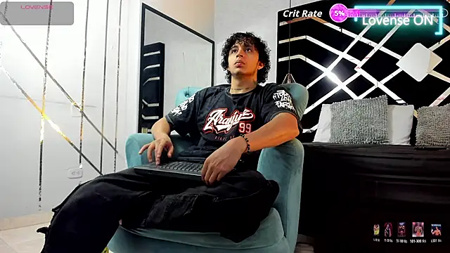 Snapshot of JayTaylorr chatting on July 24, 11:52 am JayTaylorr online show from July 24, 11:52 am
