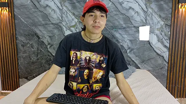 NoahWalker   online show from May 5, 11:07 am