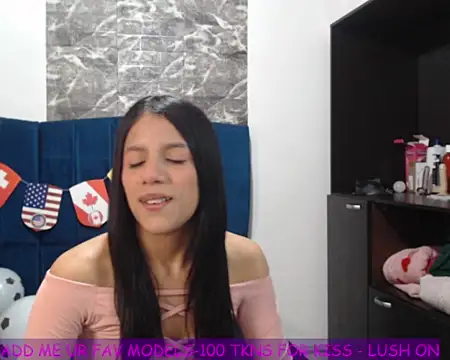 Snapshot of ISAMOONX chatting on June 18, 1:15 pm ISAMOONX online show from June 18, 1:15 pm