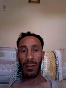 Snapshot of walide400 chatting on June 24, 4:06 pm walide400 online show from June 24, 4:06 pm