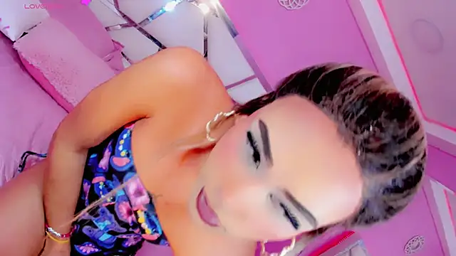 Snapshot of ValeriQueen chatting on April 27, 12:58 pm ValeriQueen online show from April 27, 12:58 pm