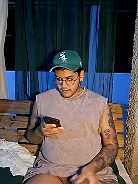Snapshot of Saul_88 chatting on May 9, 4:28 am Saul 88 online show from May 9, 4:28 am