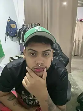Snapshot of Saul_88 chatting on May 18, 3:07 pm Saul 88 online show from May 18, 3:07 pm