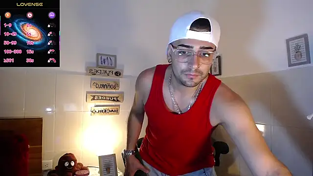 Snapshot of andders_ chatting on April 28, 2:27 am andders online show from April 28, 2:27 am