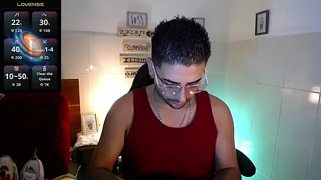 Snapshot of andders_ chatting on May 19, 11:44 pm andders online show from May 19, 11:44 pm