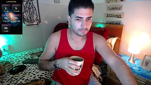 Snapshot of andders_ chatting on June 18, 10:03 pm andders online show from June 18, 10:03 pm
