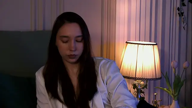 Snapshot of Suzaneey chatting on June 19, 8:01 pm Suzaneey online show from June 19, 8:01 pm