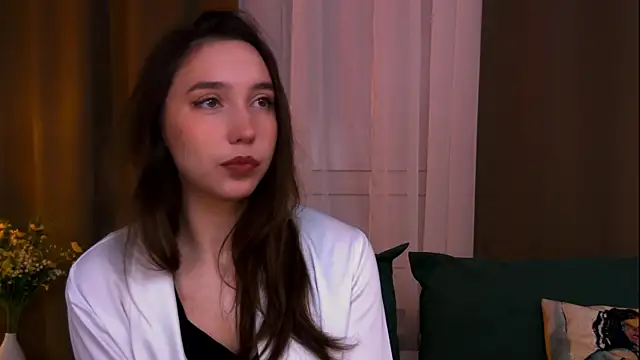 Snapshot of Suzaneey chatting on June 29, 7:03 pm Suzaneey online show from June 29, 7:03 pm