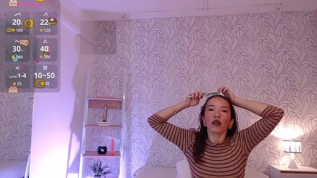 Snapshot of liz_merchan chatting on May 7, 12:43 pm liz merchan online show from May 7, 12:43 pm
