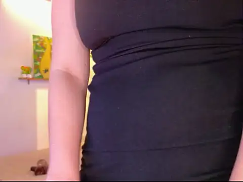 Snapshot of ShantallPariss chatting on April 17, 6:55 pm ShantallPariss online show from April 17, 6:55 pm