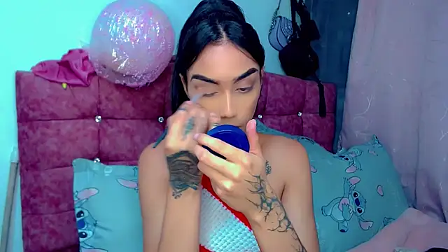 Snapshot of Darianna_A chatting on July 9, 5:39 pm Darianna A online show from July 9, 5:39 pm