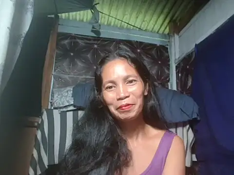 Snapshot of Honeychel chatting on May 27, 9:34 pm Honeychel online show from May 27, 9:34 pm