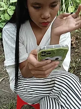 Snapshot of lelenana chatting on July 8, 10:31 am lelenana online show from July 8, 10:31 am