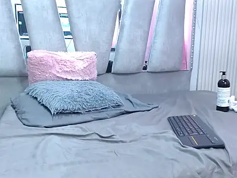 CarlaSpenser online show from April 27, 12:58 pm