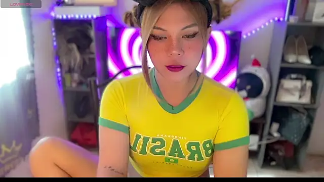Snapshot of hannaBaby_lisyos11 chatting on June 19, 6:29 am hannaBaby lisyos11 online show from June 19, 6:29 am